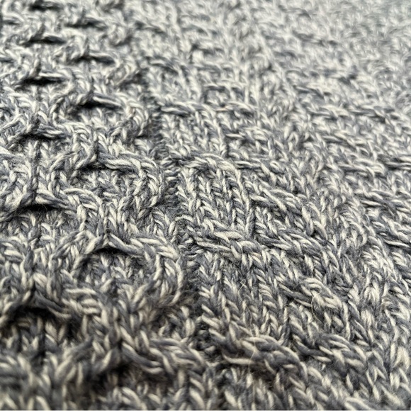 Shannon Woolen Mills Woman’s Cable Knit Cardigan Chunky Capsule M Classic Blue - Picture 5 of 10